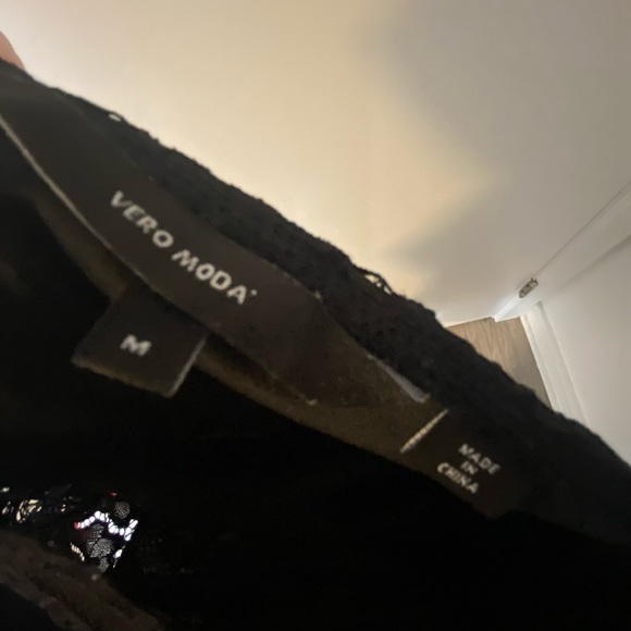 Long sleeve lace bodycon dress - Picture 7 of 7